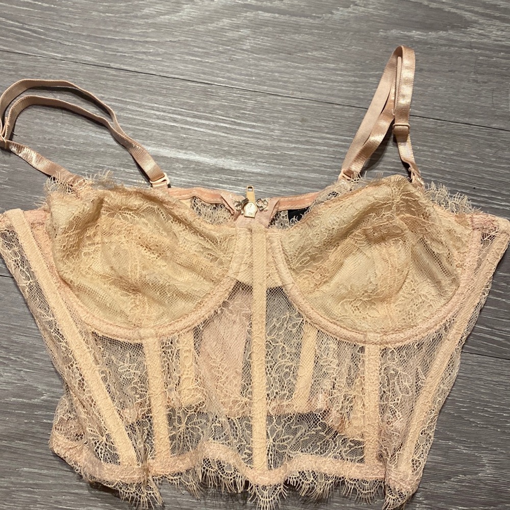 Natural color, Windsor, bustier top